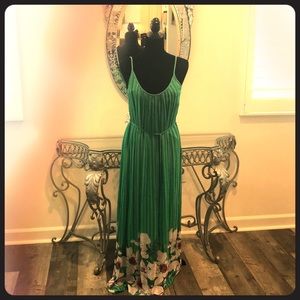 Simply boho and  lovely. Green floral dress